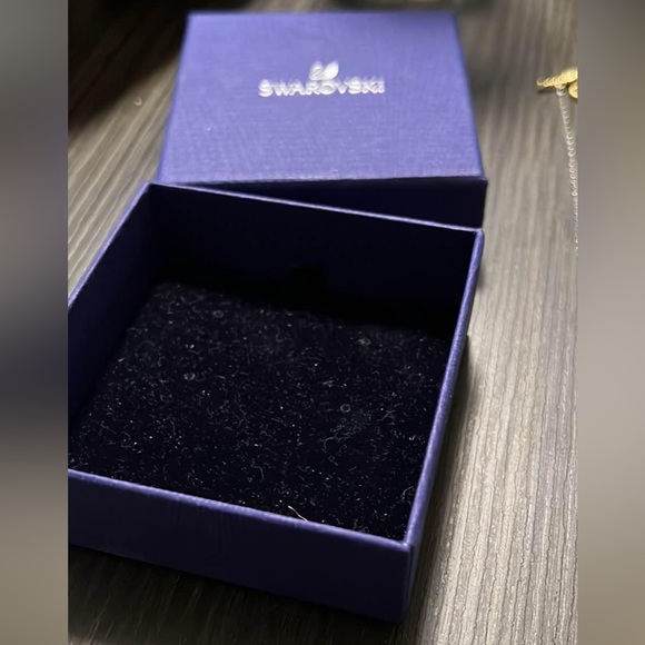 Swarovski Zodiac Necklace UNISEX (Scorpio) - Picture 2 of 3